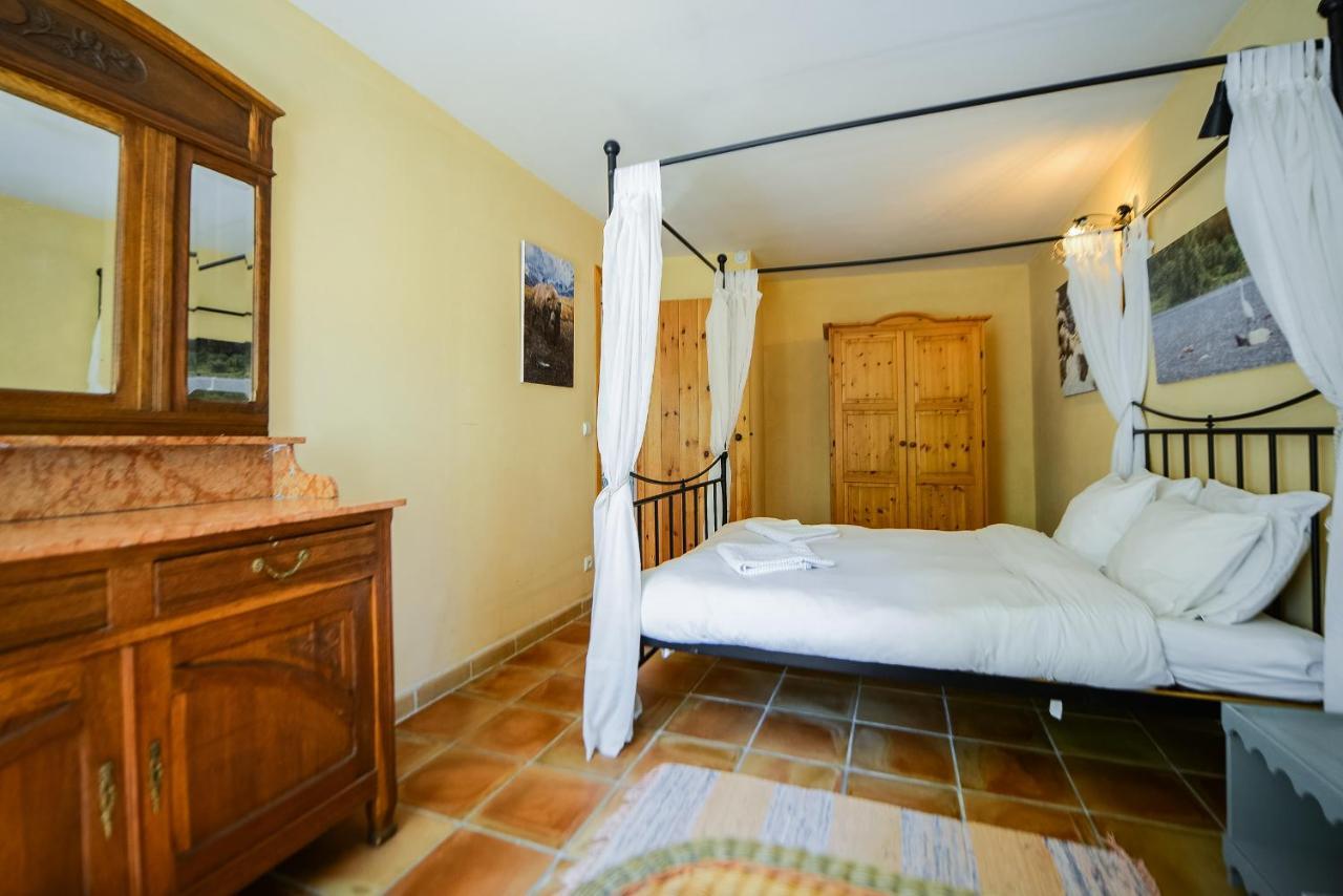 Holiday Home Les Plachettes Flobecq Esterno foto