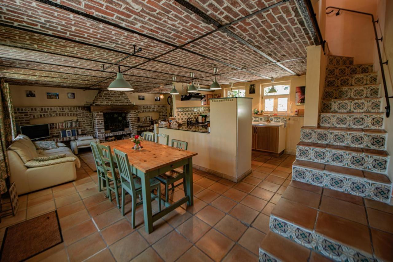 Holiday Home Les Plachettes Flobecq Esterno foto