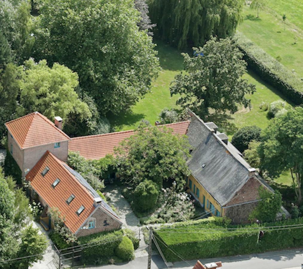 Holiday Home Les Plachettes Flobecq Esterno foto